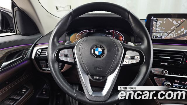BMW Gran Turismo 2022 — photo 19