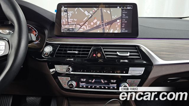 BMW Gran Turismo 2022 — photo 20