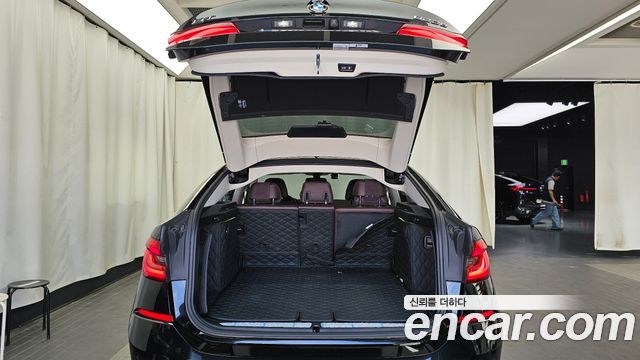 BMW Gran Turismo 2022 — photo 26