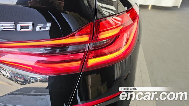 BMW Gran Turismo 2022 — photo 9