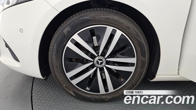 Mercedes-Benz A-Class 2021 — photo 5