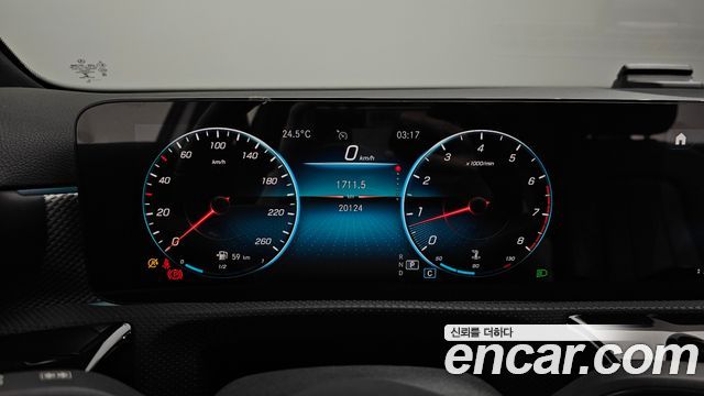 Mercedes-Benz A-Class 2021 — photo 11