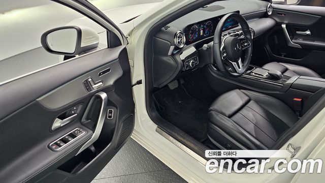 Mercedes-Benz A-Class 2021 — photo 13