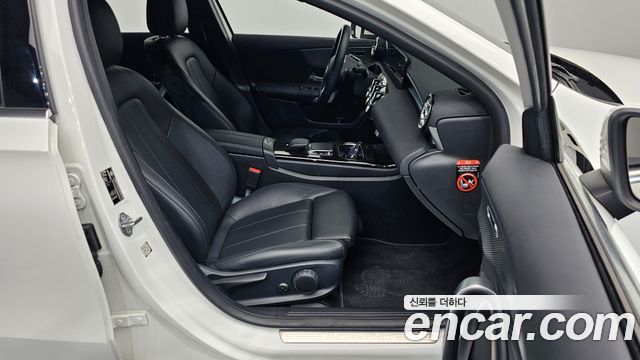 Mercedes-Benz A-Class 2021 — photo 18