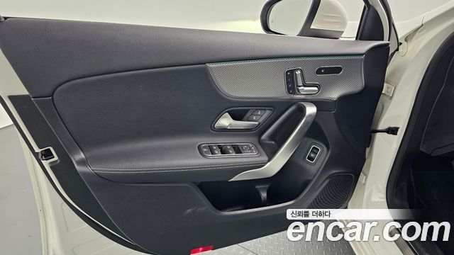 Mercedes-Benz A-Class 2021 — photo 14