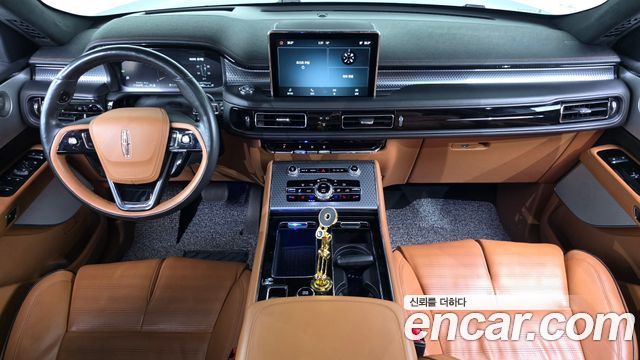 Lincoln Aviator 2022 — photo 10