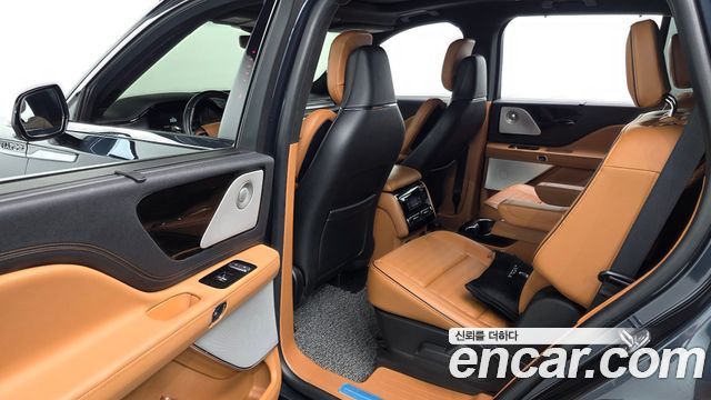 Lincoln Aviator 2022 — photo 18