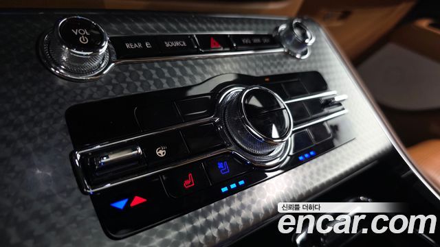 Lincoln Aviator 2022 — photo 22