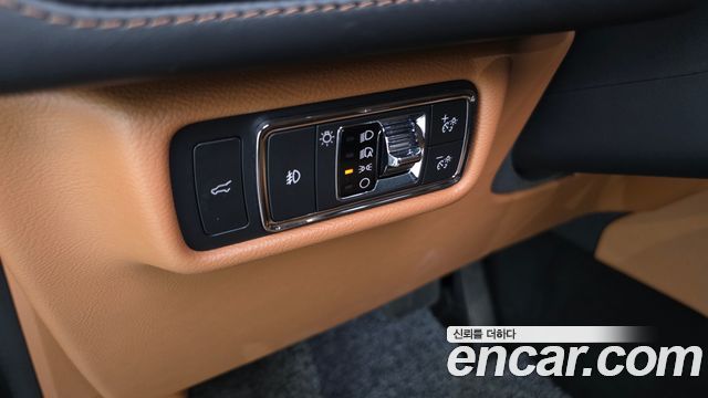 Lincoln Aviator 2022 — photo 28