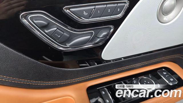Lincoln Aviator 2022 — photo 36