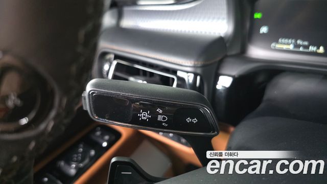 Lincoln Aviator 2022 — photo 37