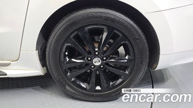 Kia Canival 2016 — photo 5