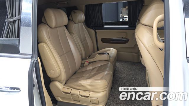 Kia Canival 2016 — photo 18