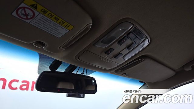 Kia Canival 2016 — photo 22