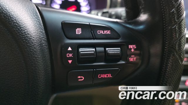 Kia Canival 2016 — photo 24