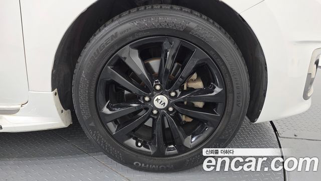 Kia Canival 2016 — photo 7