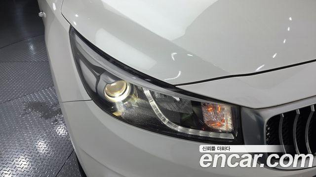 Kia Canival 2016 — photo 8