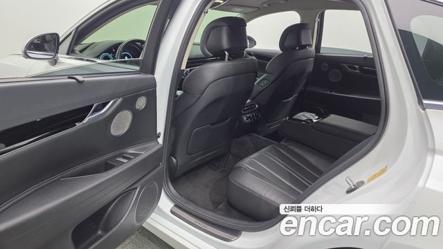 Genesis G80 2022 — photo 18