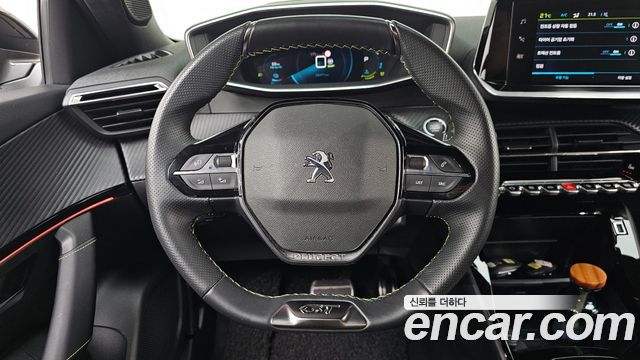 Peugeot 2008 2023 — photo 19