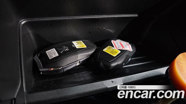 Peugeot 2008 2023 — photo 22