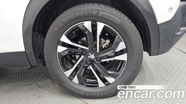 Peugeot 2008 2023 — photo 7