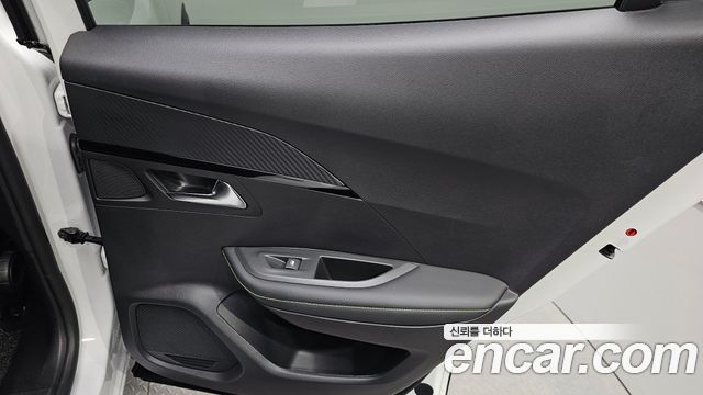 Peugeot 2008 2023 — photo 15