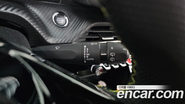 Peugeot 2008 2023 — photo 28