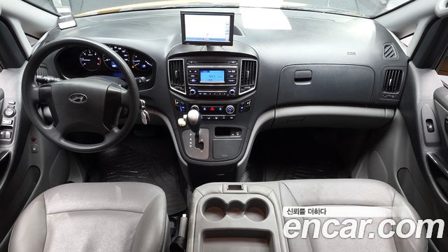 Hyundai Starex 2019 — photo 10