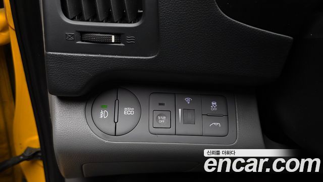 Hyundai Starex 2019 — photo 25