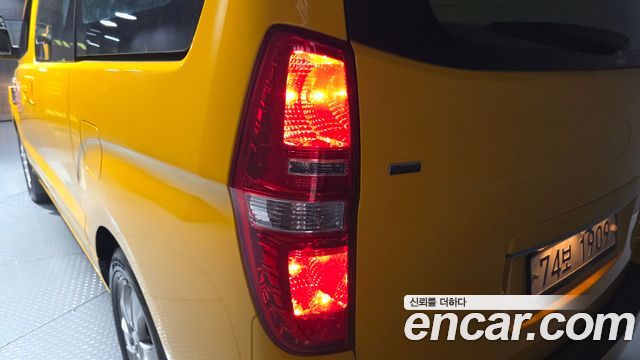 Hyundai Starex 2019 — photo 9