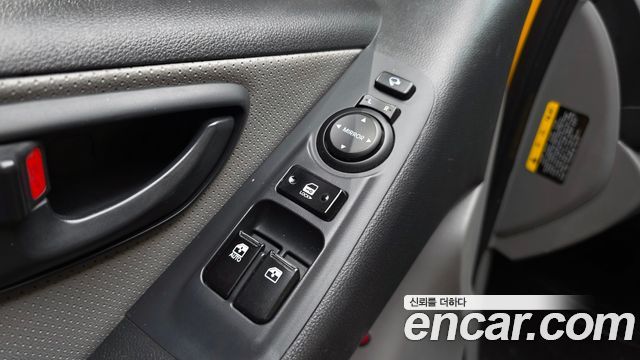Hyundai Starex 2019 — photo 27