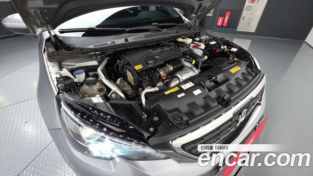 Peugeot 308 2018 — photo 6