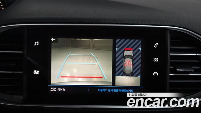 Peugeot 308 2018 — photo 15