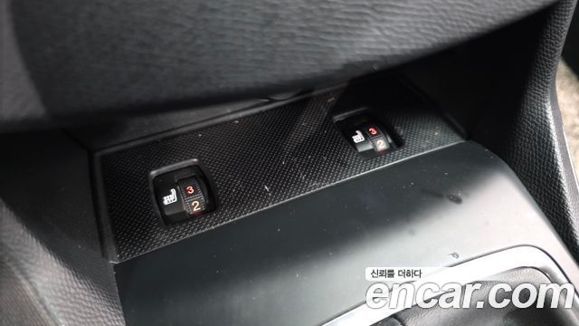Peugeot 308 2018 — photo 18