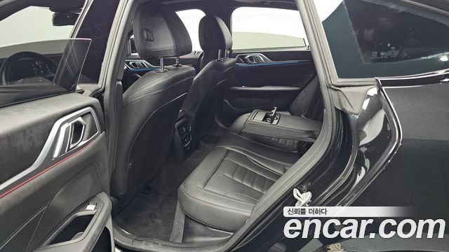 BMW 4-Series 2025 — photo 16