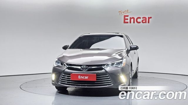 Toyota Camry 2017 — photo 3
