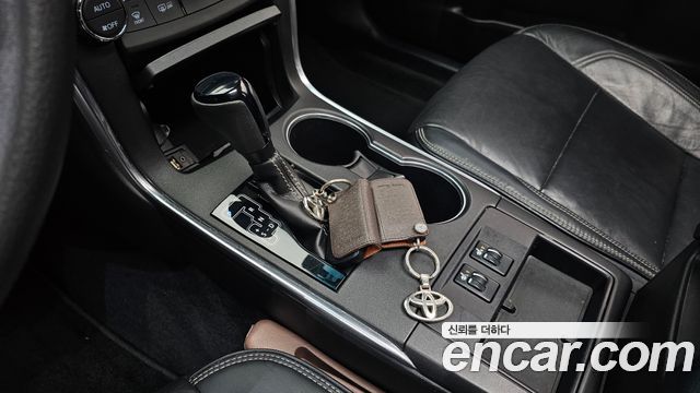 Toyota Camry 2017 — photo 9