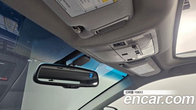 Toyota Camry 2017 — photo 17