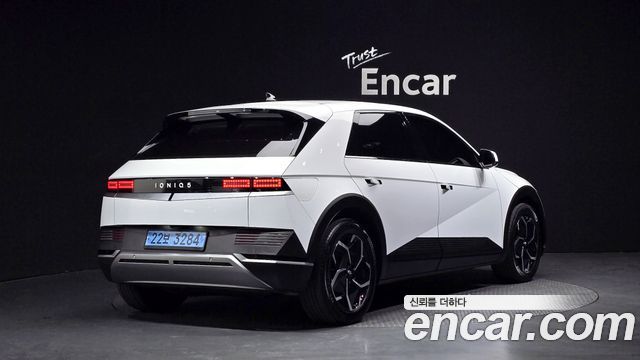 Hyundai Ioniq5 2022 — photo 2