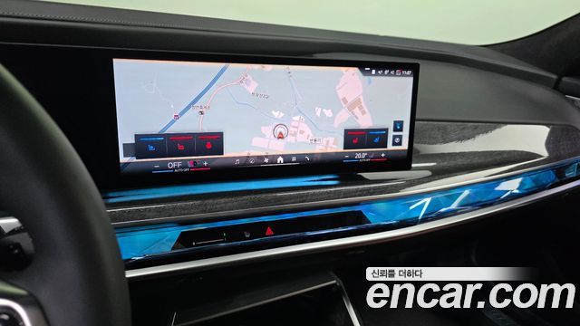 BMW i7 2023 — photo 20