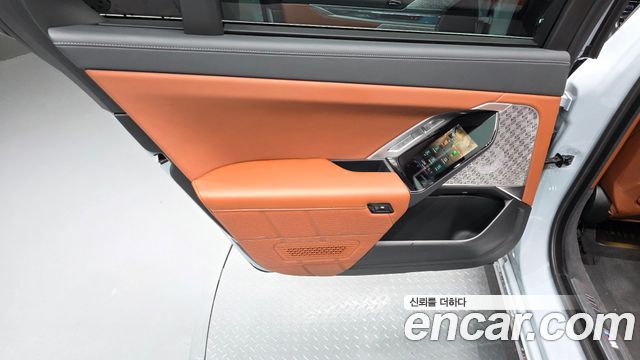 BMW i7 2023 — photo 15