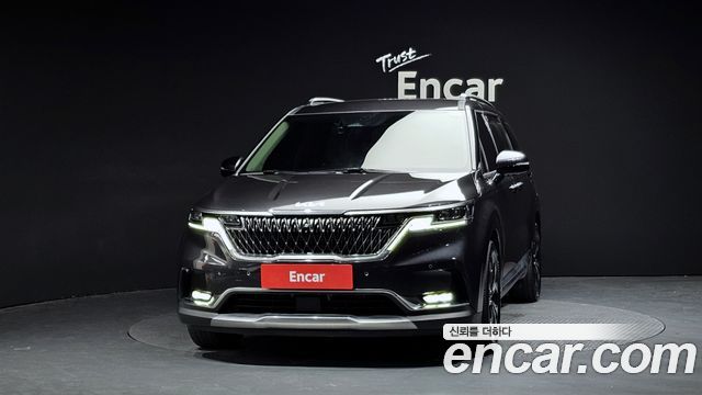 Kia Canival 2023 — photo 3