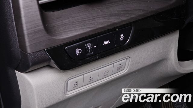 Kia Canival 2023 — photo 20