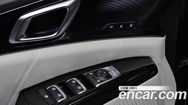 Kia Canival 2023 — photo 26