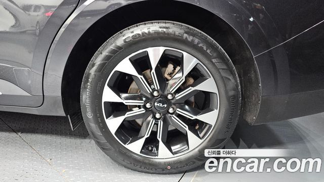 Kia Canival 2023 — photo 7