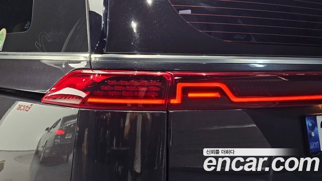 Kia Canival 2023 — photo 9