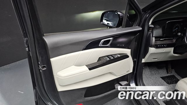 Kia Canival 2023 — photo 14