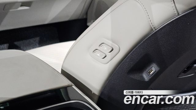 Kia Canival 2023 — photo 27