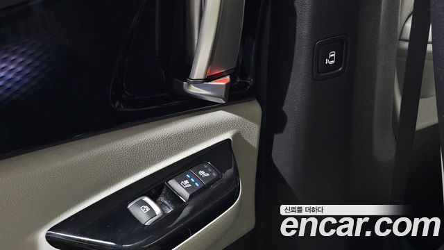Kia Canival 2023 — photo 28