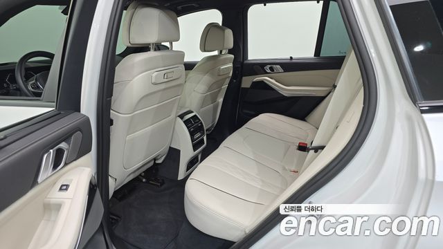 BMW X5 2025 — photo 17